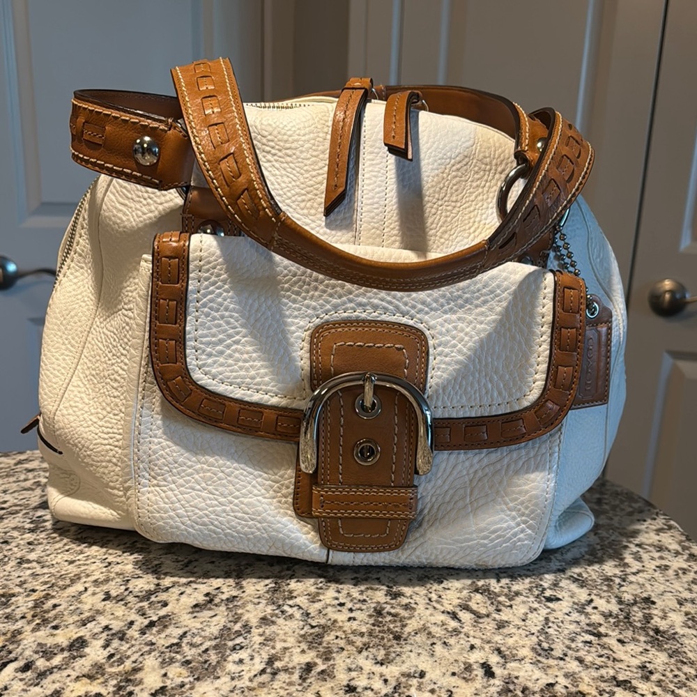 Coach Leather Shoulder Bag w/ Silver Hardware - Like New: Soft Pebble Collection